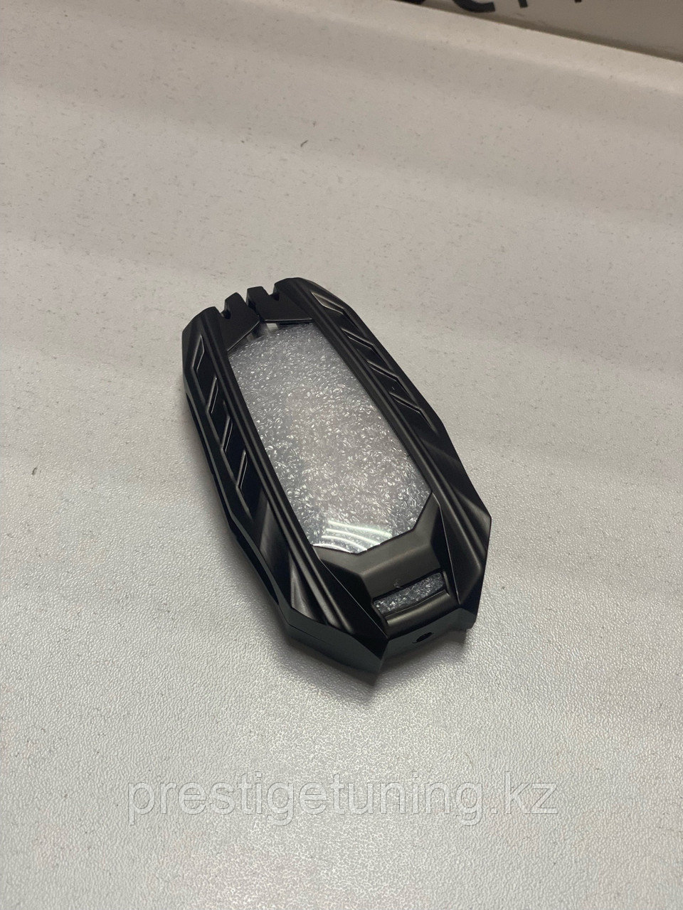 Чехол на ключ темный хром на Camry 70/75 2018-23