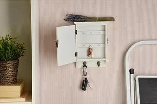 Ключница настенная закрытая с крючками и дверкой на щеколде La'decor (Почтовая открытка), фото 2