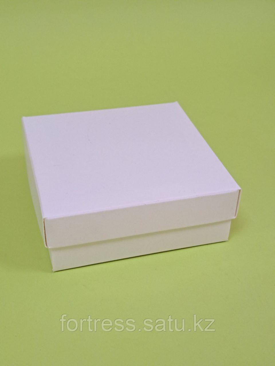 Коробка крышка+дно внешний размер 10*10*3,5см с ячейками 4шт белая(8*8*3,5) внутренний размер - фото 2 - id-p85176574