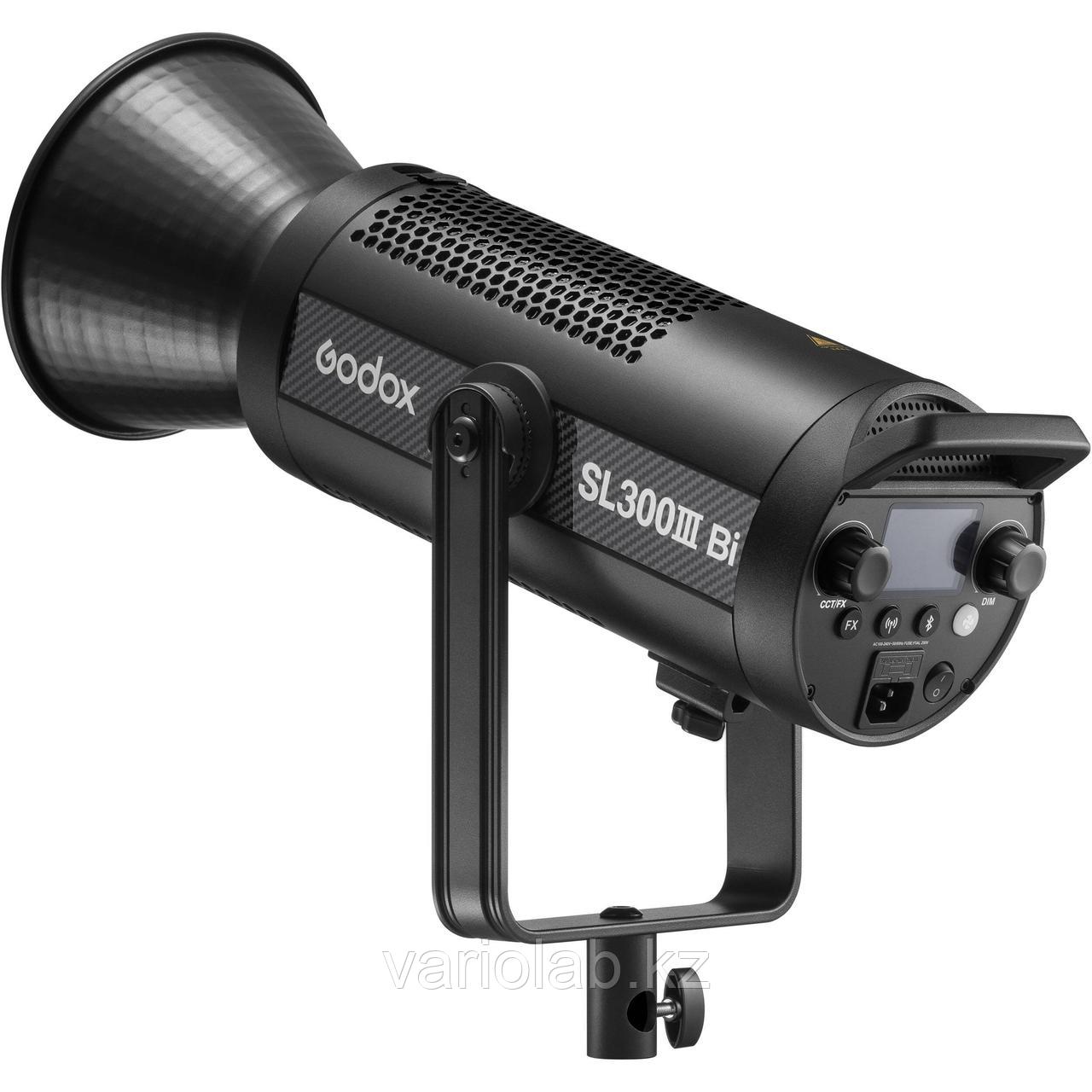 Осветитель студийный GODOX SL-300IIIBi LED