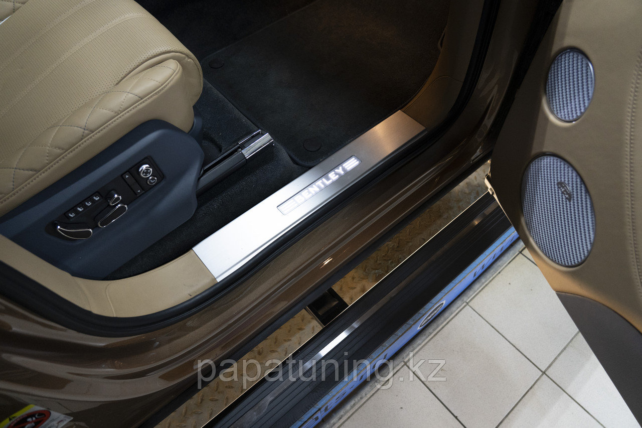 Пороги выдвижные электрические ОЕМ для Bentley Bentyaga 2015- - фото 6 - id-p109297061