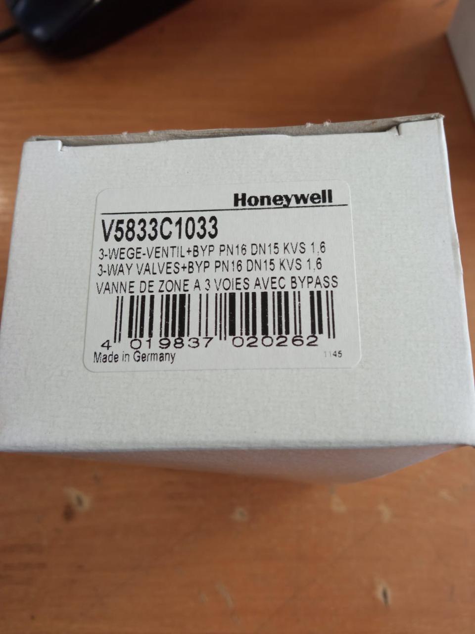 V5833C1033