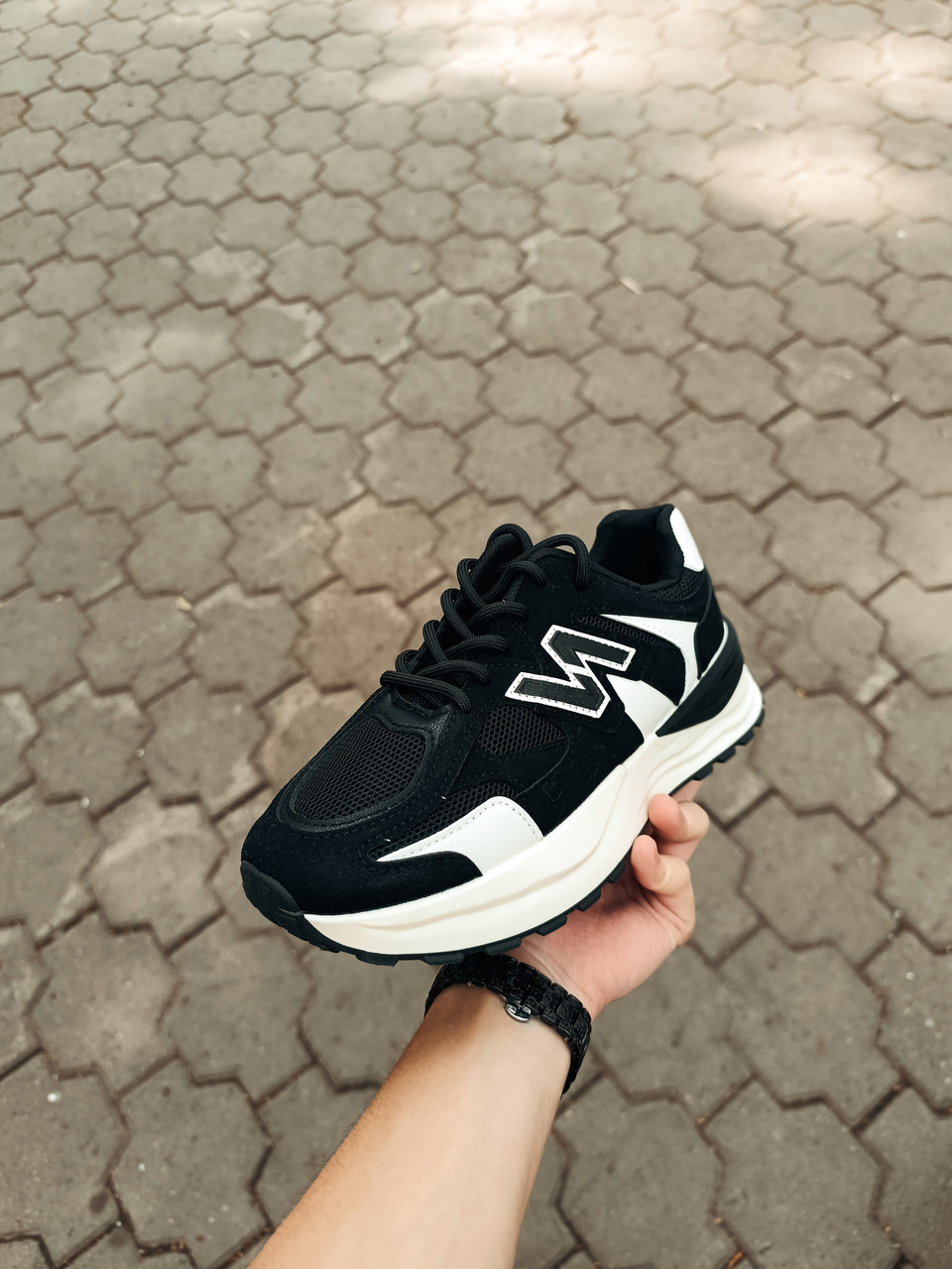 Летние, женские кроссовки New Balance 530. Сетчатые кроссовки черного цвета. Стильная женская обувь. Размер 36 40 - фото 2 - id-p109348893