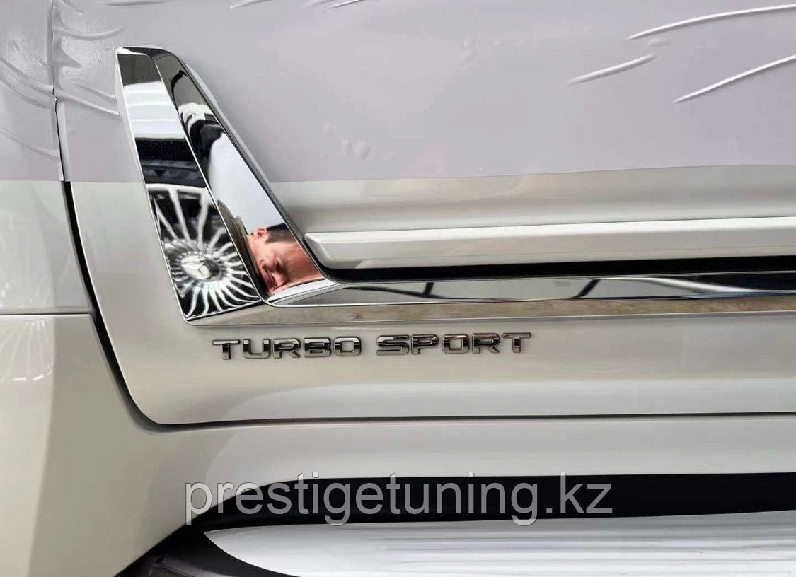 Дверные молдинги на Lexus LX600 2023-по н.в (Хромированный цвет) - фото 2 - id-p108696249