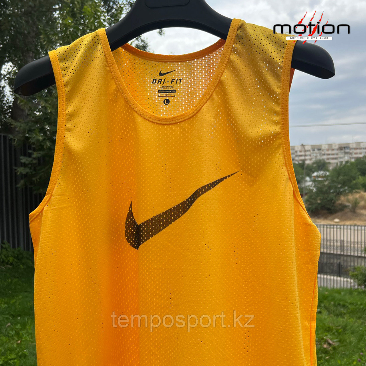 Манишка Nike Training, желтый, L-XL - фото 2 - id-p109378650