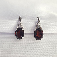 Серьги из серебра с гранатами SOKOLOV 92022025 вставка , с английским замком