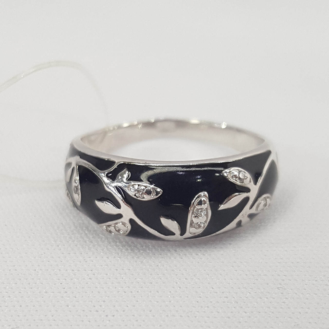 Кольцо из серебра с эмалью с фианитами SOKOLOV 94012594 покрыто родием - фото 1 - id-p50154225