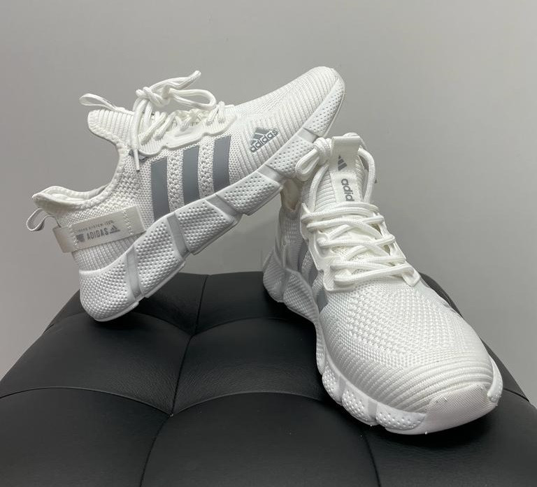 Белые лёгкие кроссовки Adidas 37-41 - фото 4 - id-p88135287