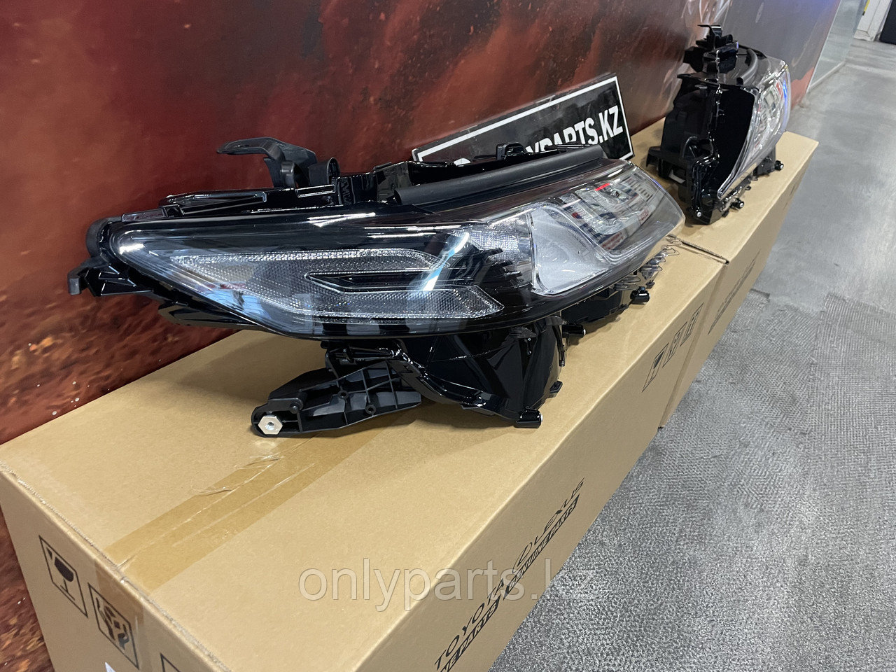 Передние фары для TOYOTA CAMRY 70/75 2018-2023 от комплектации GR - фото 3 - id-p109881189