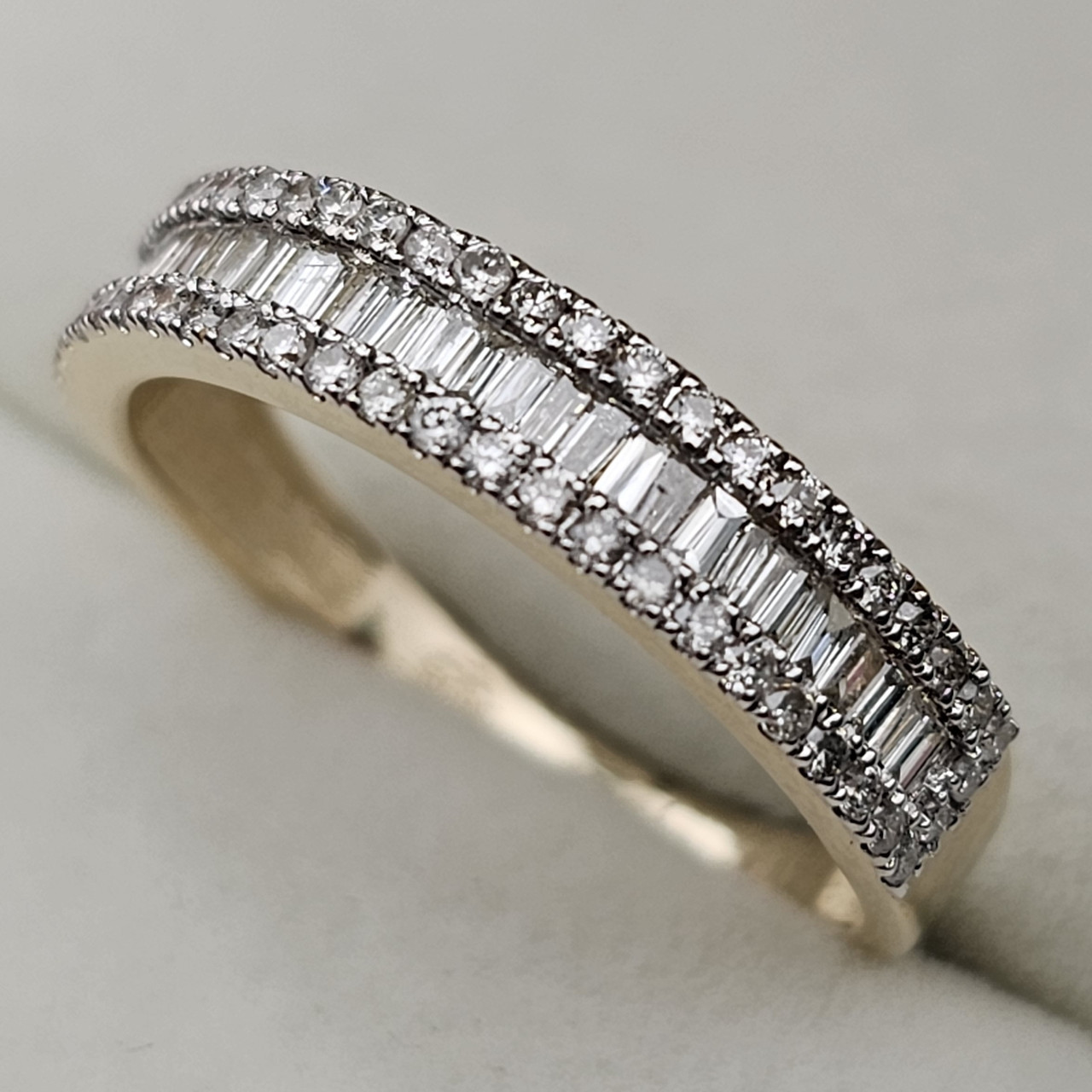Золотое кольцо с бриллиантами 0.60Сt SI2/G, 16.5 размер