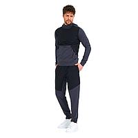 Мужской спортивный костюм
