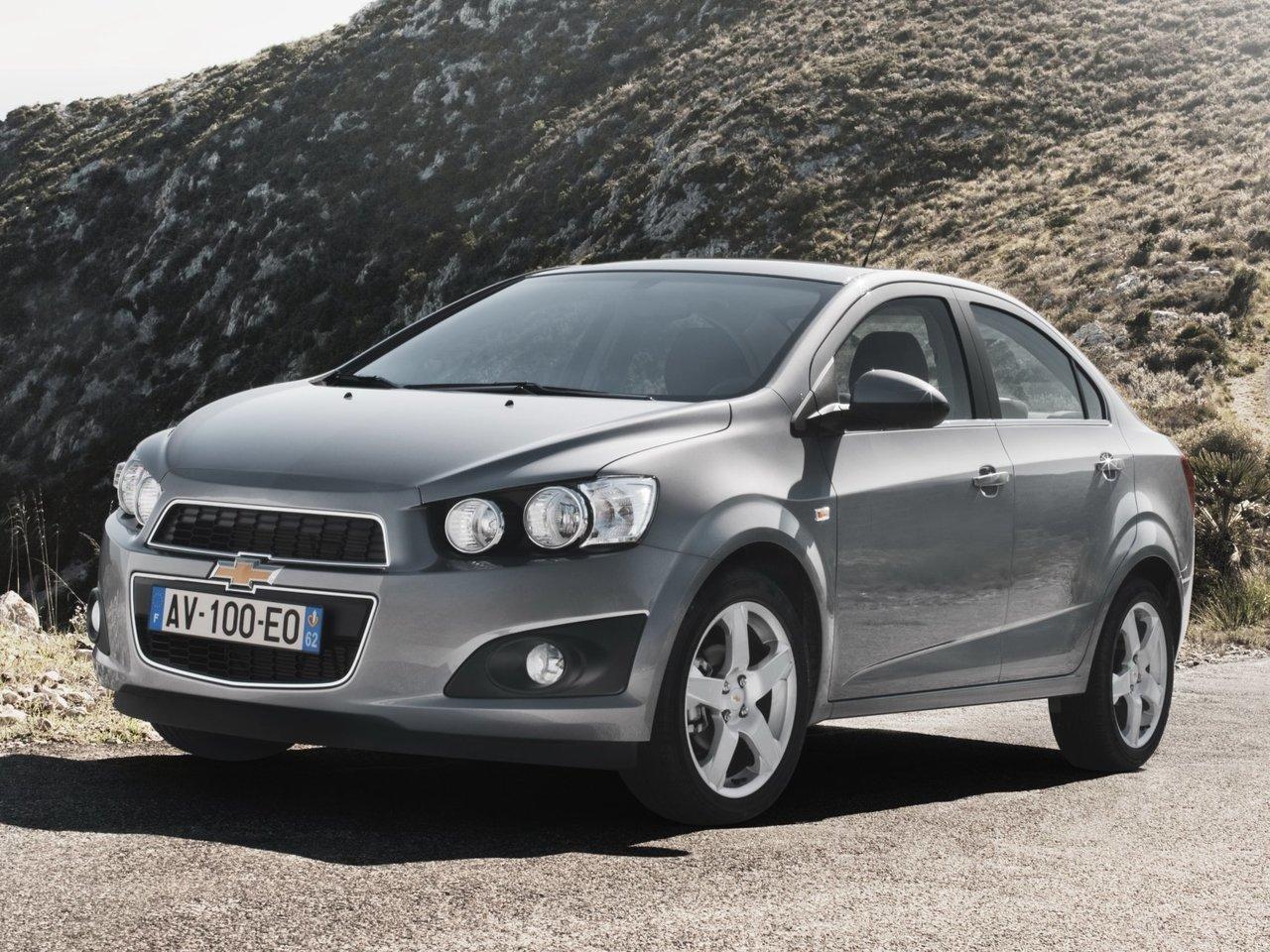 Авточехлы, чехлы на сиденья Chevrolet Aveo II 2012-2018 Автопилот (ромб/классика)