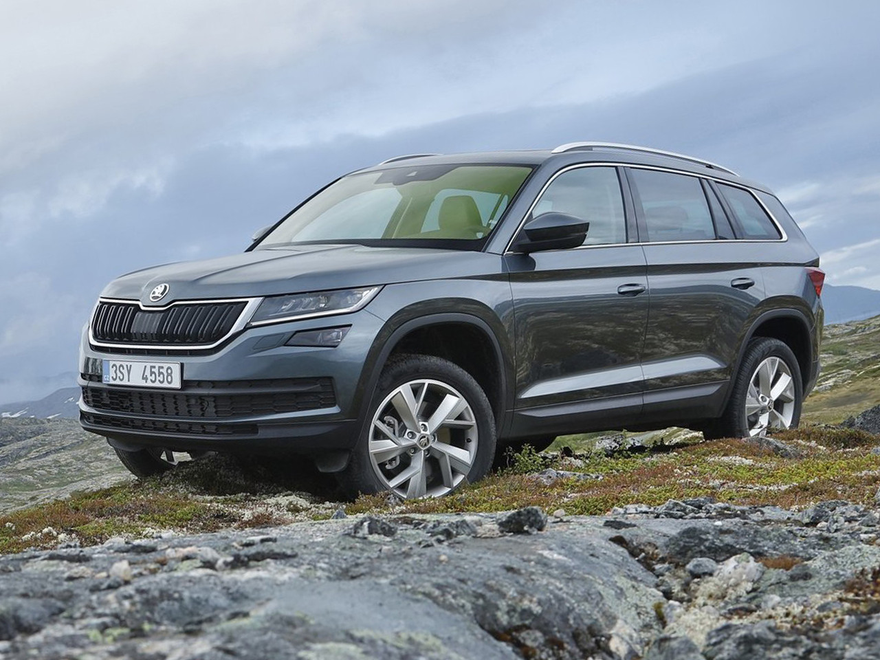 Авточехлы, чехлы на сиденья Skoda Kodiaq 2016-2023 Автопилот (ромб/классика)