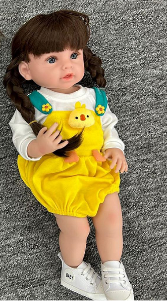 Кукла Реборн девочка в желтом комбинезоне