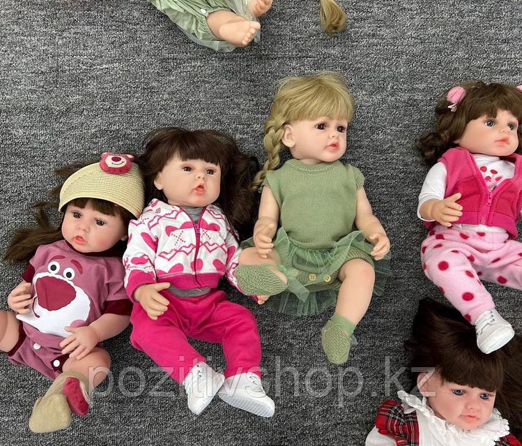 Самарада өтіп бара жатқан адамдардың көзінше секс