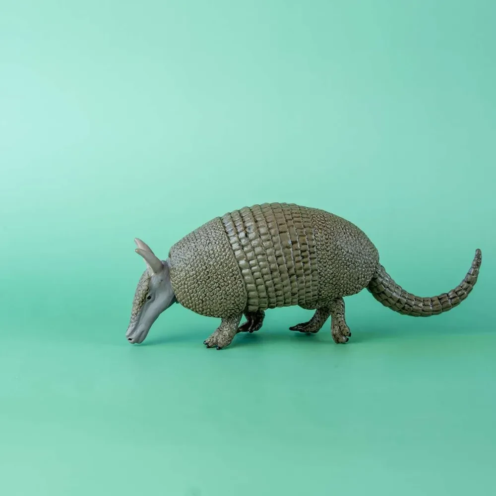 Derri Animals Фигурка Броненосец, 16 см. 84050