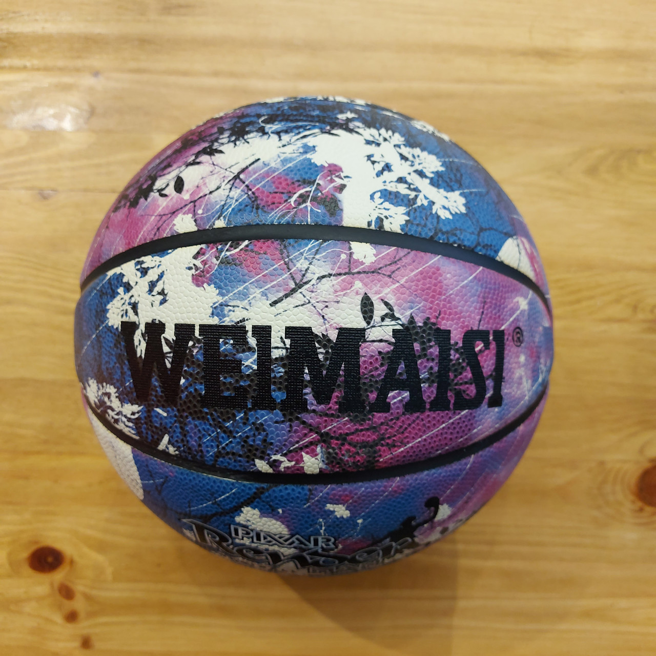 Светящийся в темноте Баскетбольный мяч "WEIMAISI". Размер 7. Для зала и улицы. Фиолетовый.