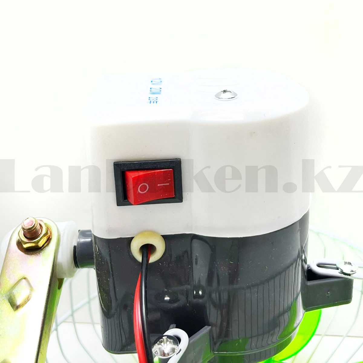 Автомобильный вентилятор на прищепке от прикуривателя 12 вольт диаметр 20 см - фото 6 - id-p109997891
