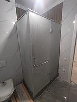 Душевые угловые перегородки в матовом стекле