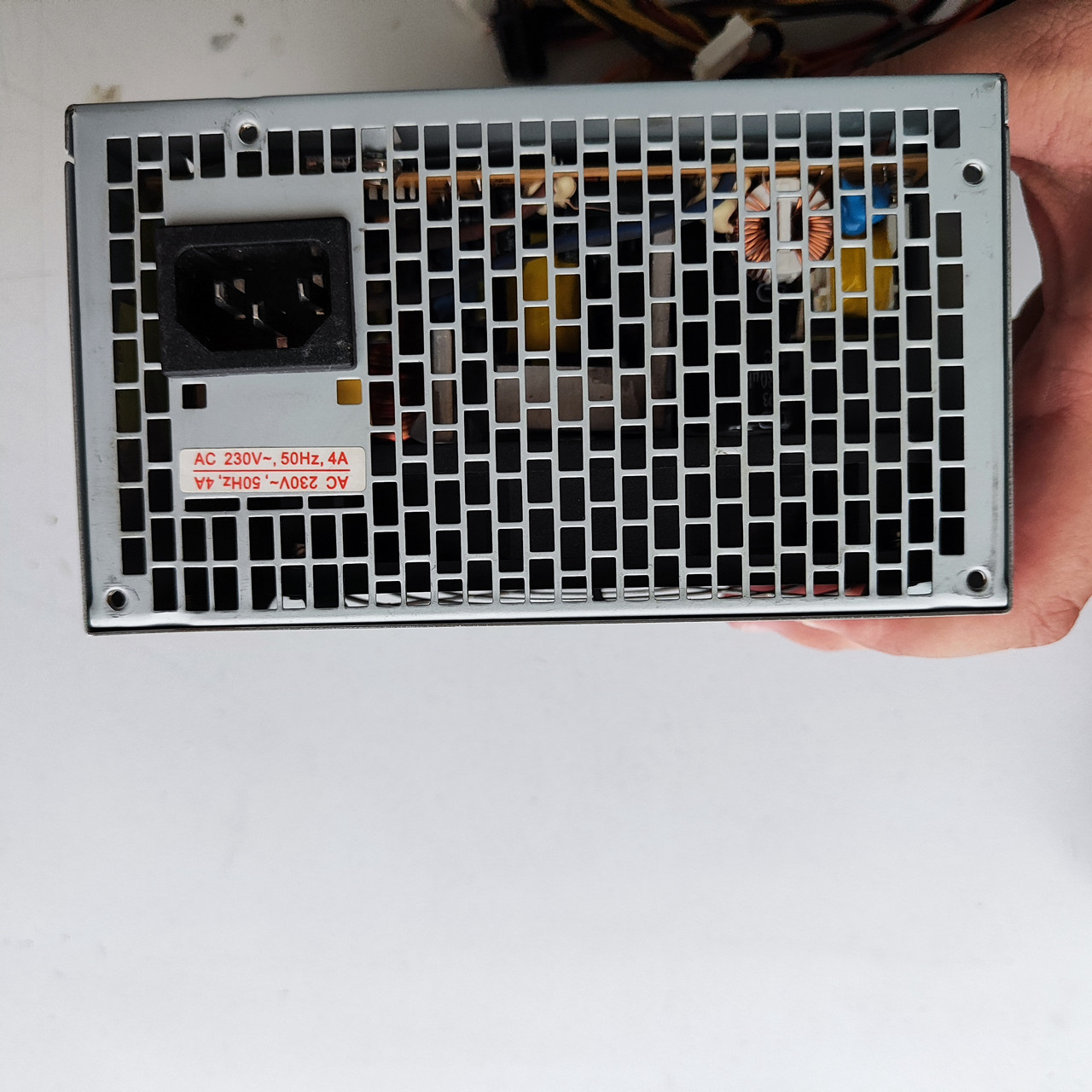 Блок питания ATX 350W HuntKey CP-450H, 12sm fan, 24+4 pin, 2SATA, 6pPCI-E, ATX - фото 3 - id-p110067202