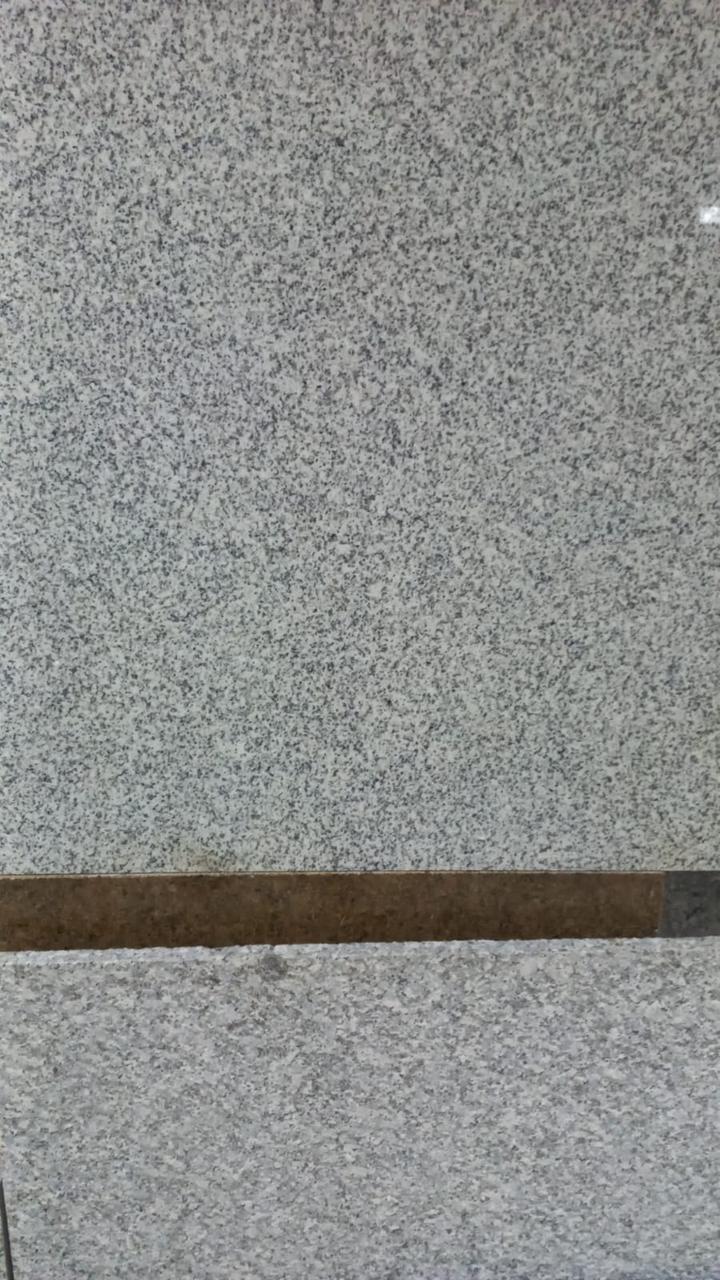 Гранит светло- серый полированный  Китай 600х600х20мм