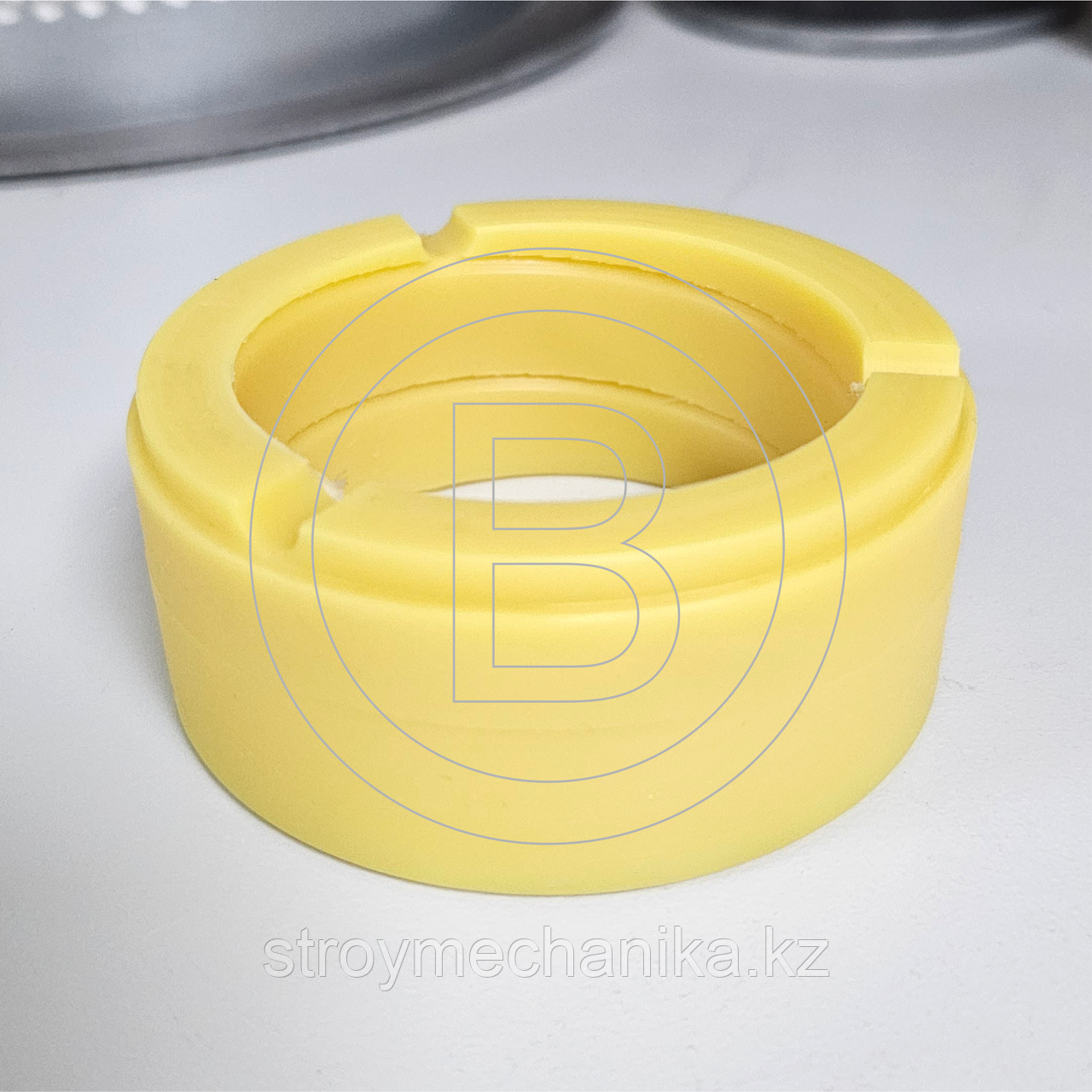 Втулка тефлоновая 70,8x95,6x40 мм вала переднего фланца РМ 740, фото 1