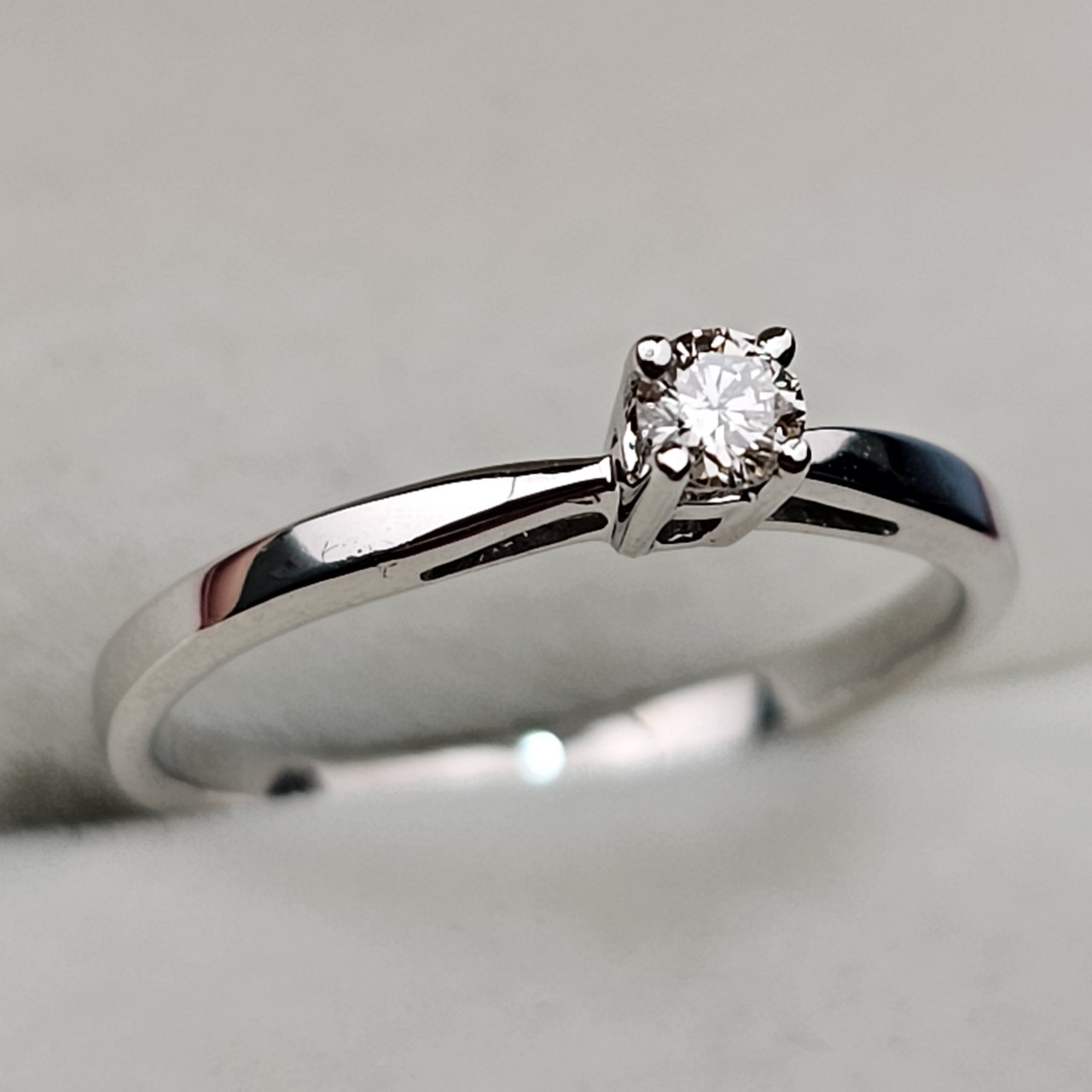 Золотое кольцо с бриллиантами 0.1Ct VS2/J, р-16, VG-Cut