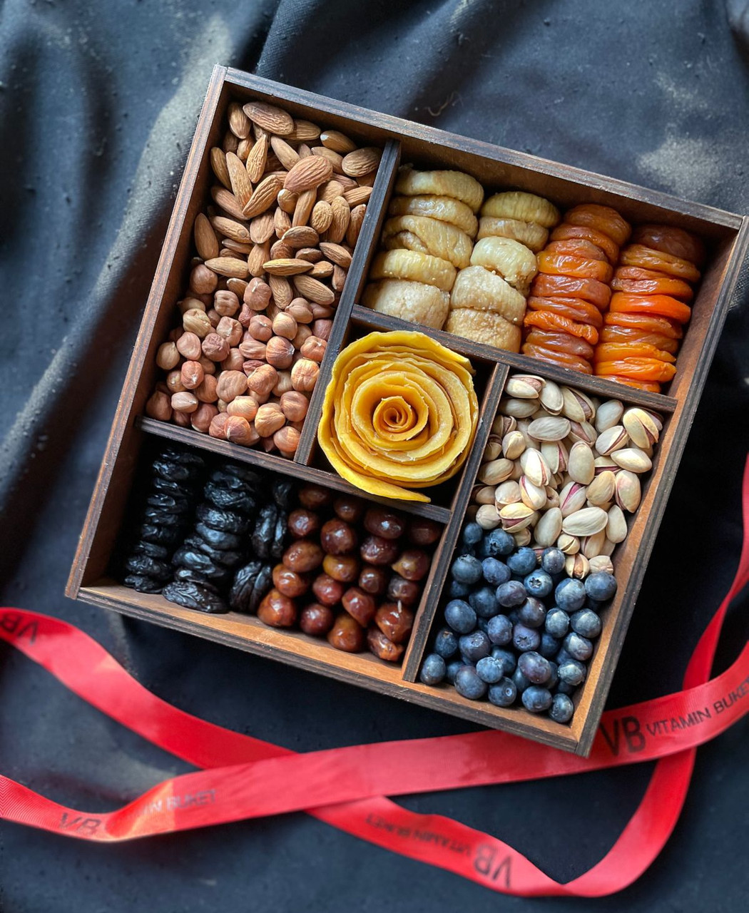 Подарочный бокс-мини орешница с ягодами голубики, фото 1