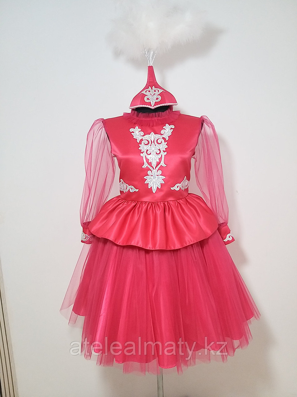 Барлығын қамтитын костюмдердегі фетиш