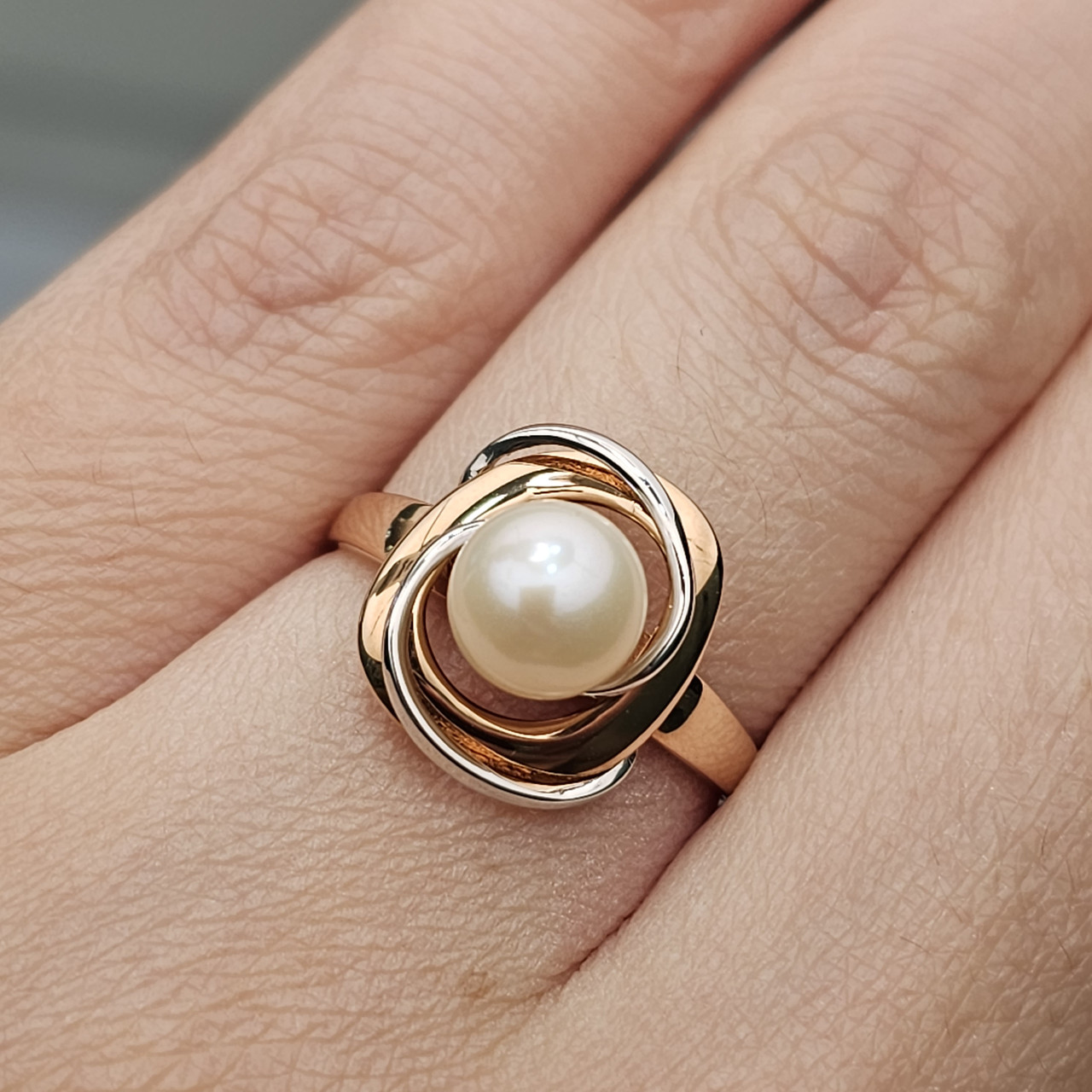 Золотое кольцо с жемчугом 3,05 гр. 585 проба,17,5 размер - фото 9 - id-p110208908