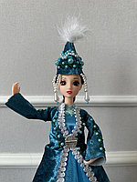 Кукла в казахском национальном костюме