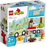 Конструктор LEGO DUPLO Town Семейный дом на колесах 10986