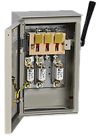 Ящик с рубильником и предохранителями ЯРП-100А У1 IP54 IEK