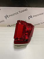 Задние отражатель в бампер правый (R) LX570 2012-15 (OEM)