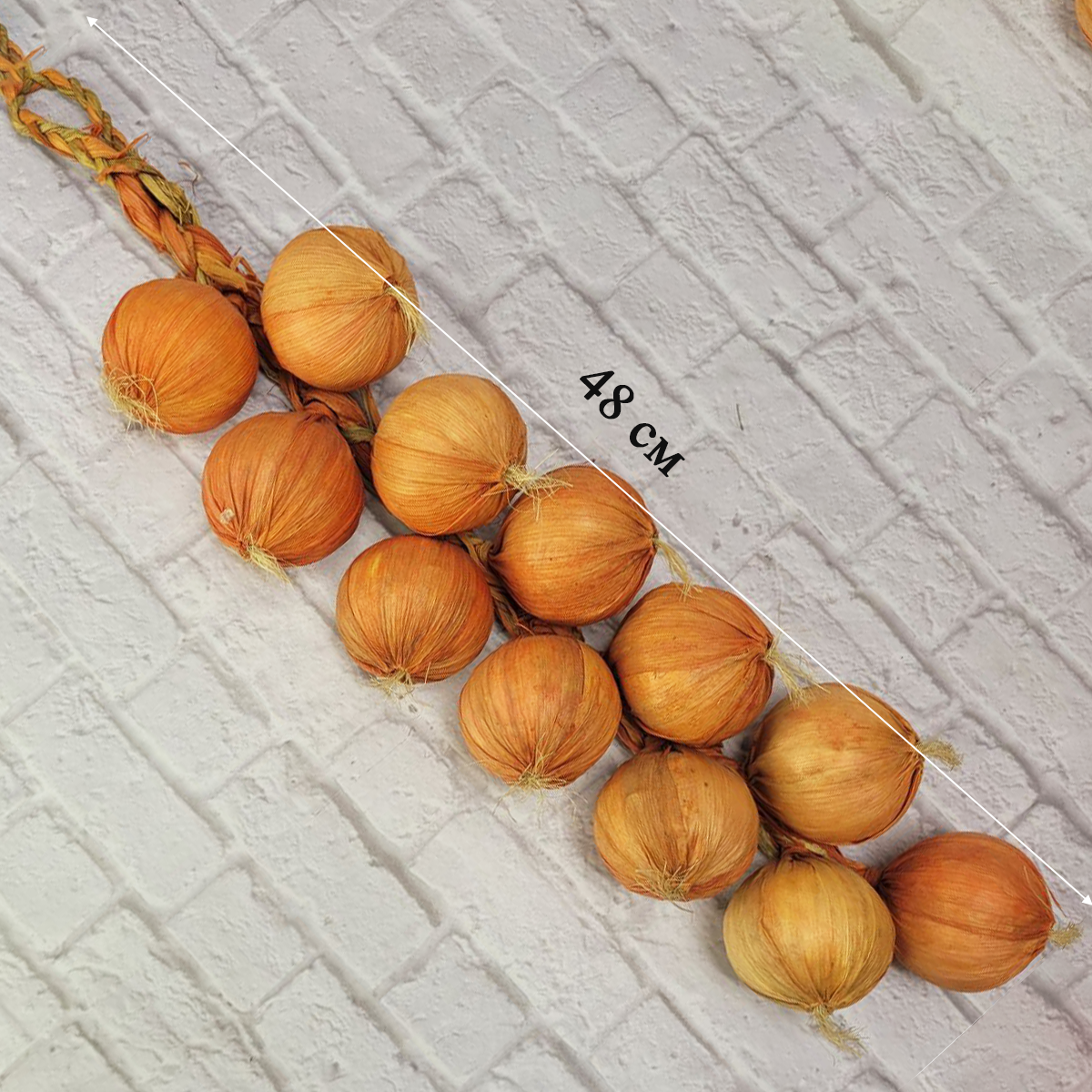 Искусственный лук декоративный муляж связка 48 см оранжевый