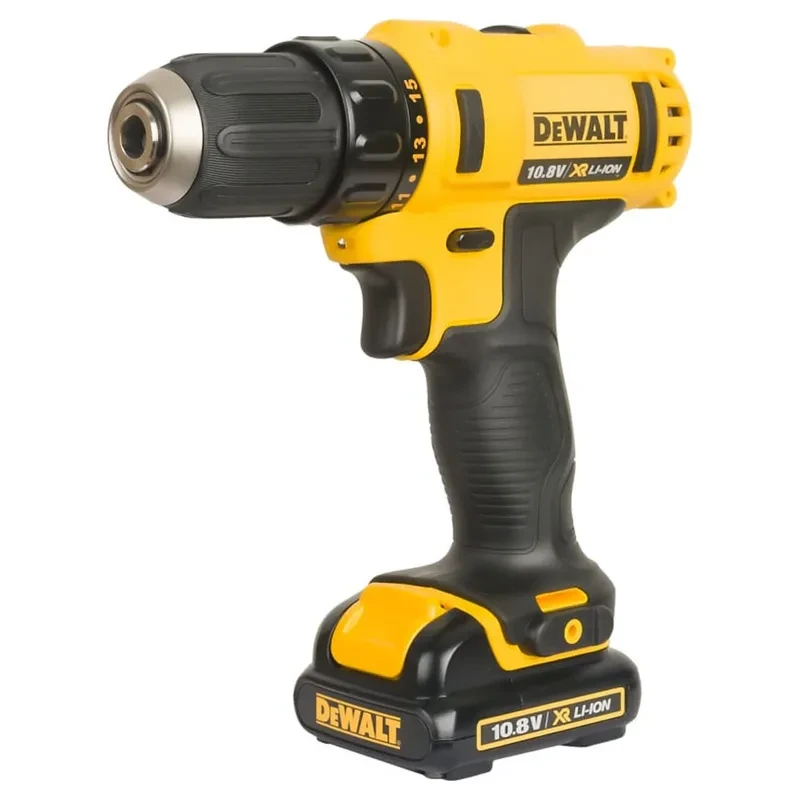 Аккумуляторная дрель-шуруповерт DeWALT DCD710C2