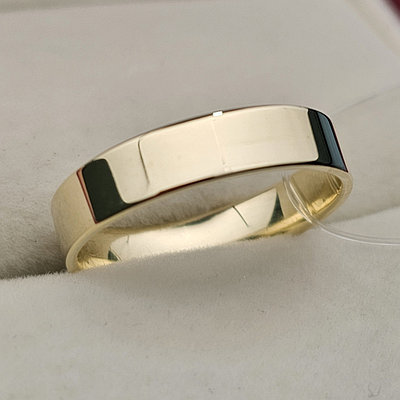 Обручальное кольцо 3.05 гр, размер 19.5/4мм Желтое золото 585 проба