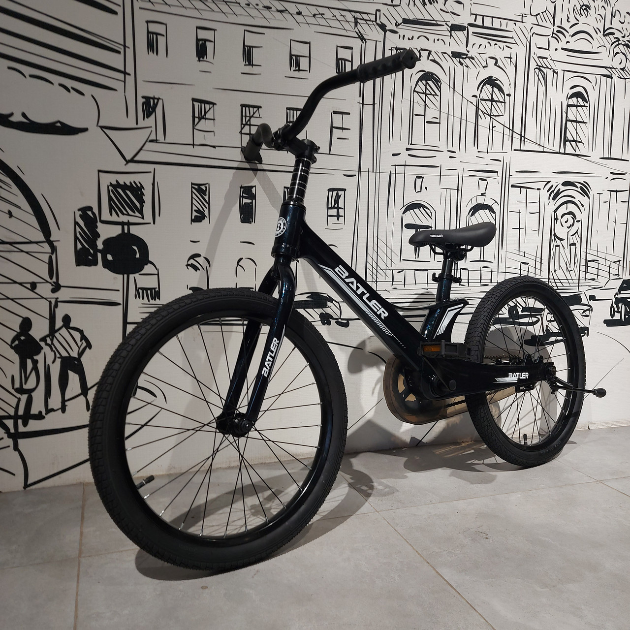 Детский двухколесный алюминиевый велосипед "Batler". 20" колеса. Легкий. Цвет - темно синий.
