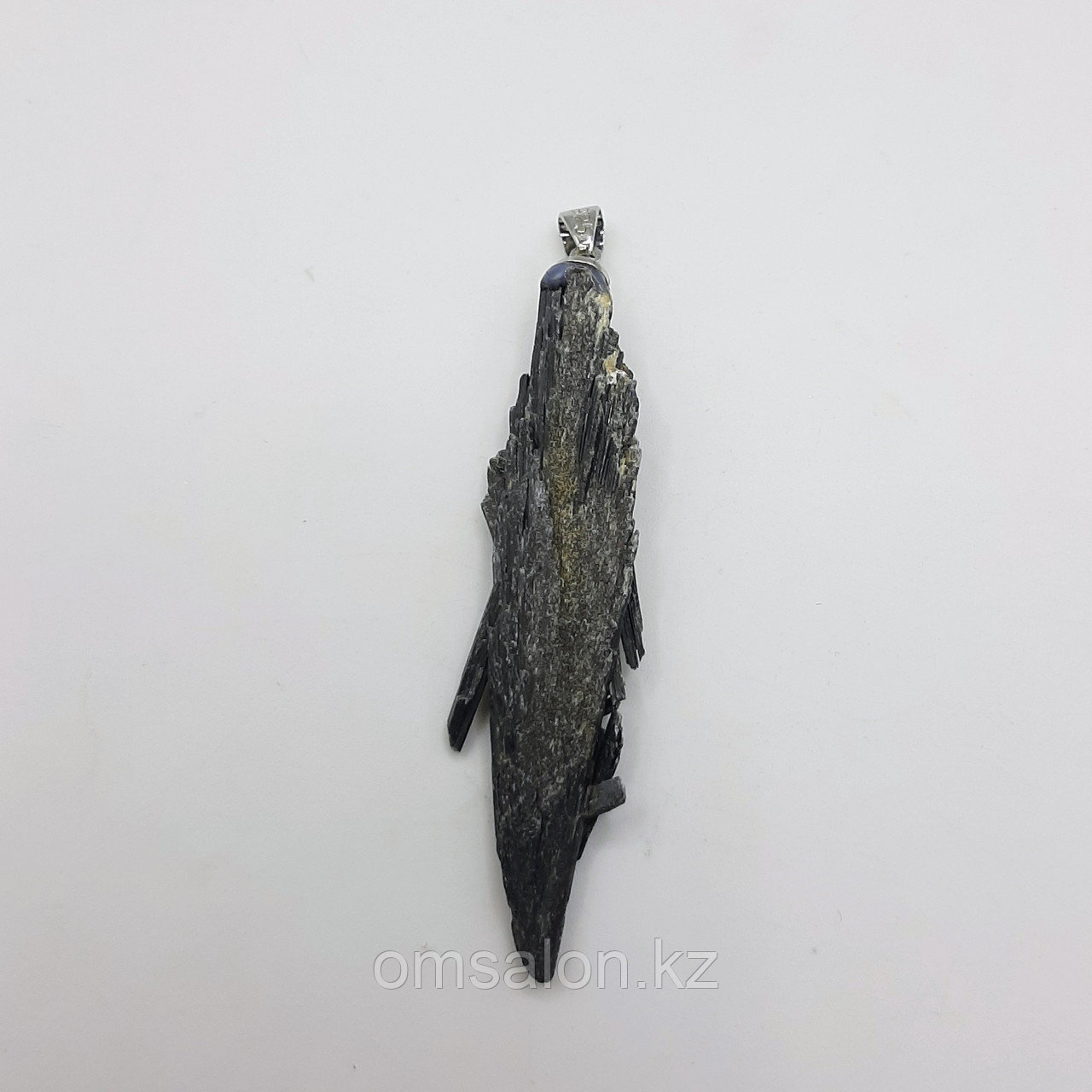 Кулон из черного кианита - фото 1 - id-p110491522