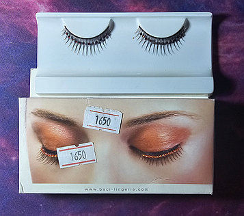 Ринстондары бар жалған кірпіктер, желімсіз.