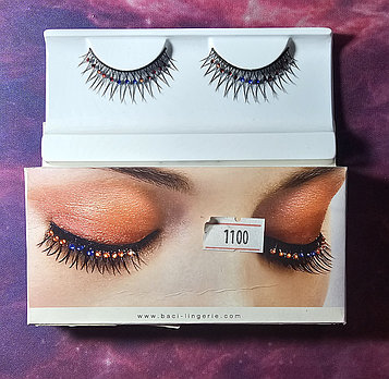 Ринстондары бар жалған кірпіктер, желімсіз.