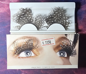 Сәндік қауырсын кірпіктер, желімсіз.