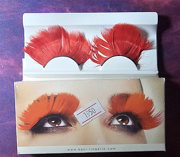 Сәндік қауырсынды қызыл кірпіктер, желімсіз.