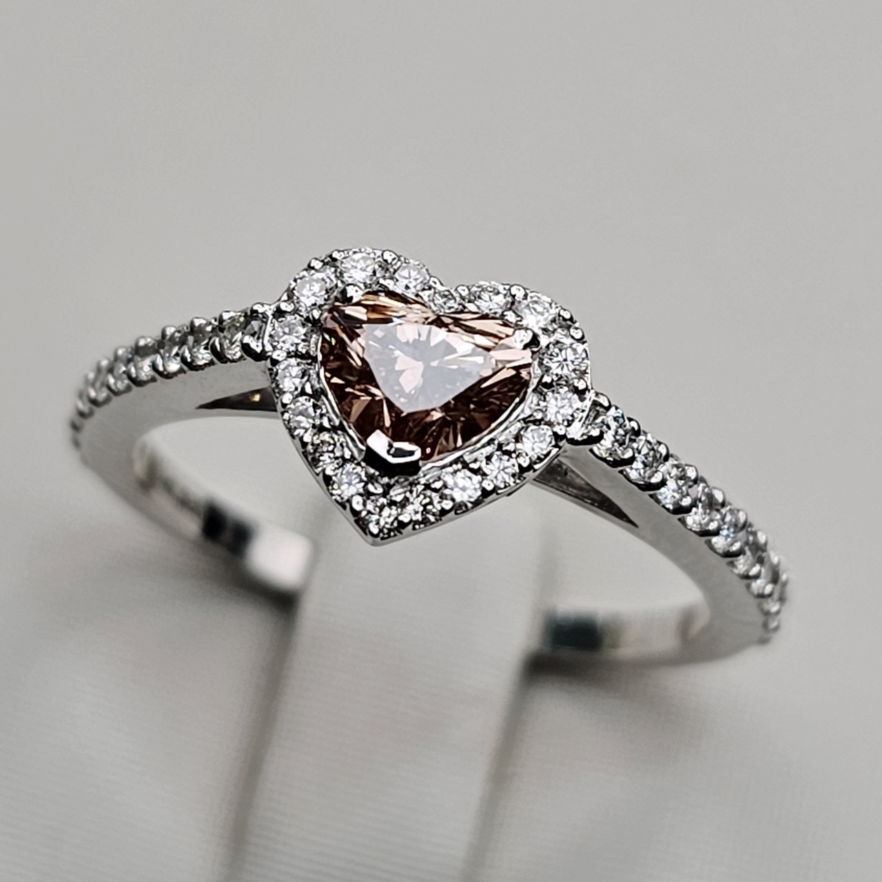 Золотое кольцо с бриллиантами 0.50Сt огранка "Сердце" SI1/Pink/ 0,40Сt VS2/H, 17.5 размер - фото 5 - id-p110528678