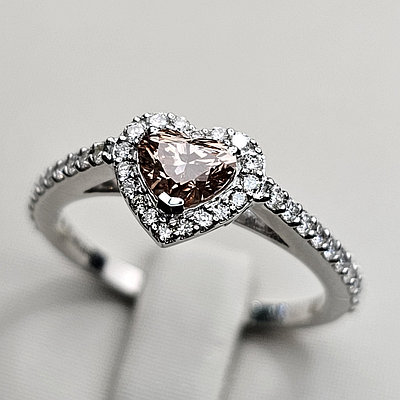 Золотое кольцо с бриллиантами 0.50Сt огранка "Сердце" SI1/Pink/ 0,40Сt VS2/H, 17.5 размер
