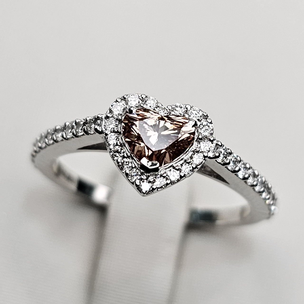 Золотое кольцо с бриллиантами 0.50Сt огранка "Сердце" SI1/Pink/ 0,40Сt VS2/H, 17.5 размер - фото 8 - id-p110528678