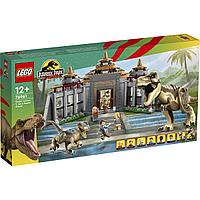 Конструктор LEGO Jurassic Park Центр посетителей: Атака тиранозавра и раптора 76961