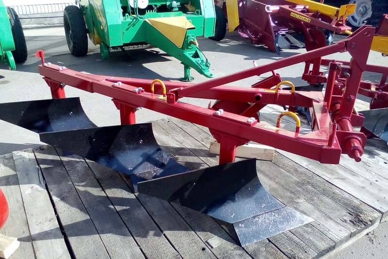 Плуг ПЛН 3-35 Л-108 навесной