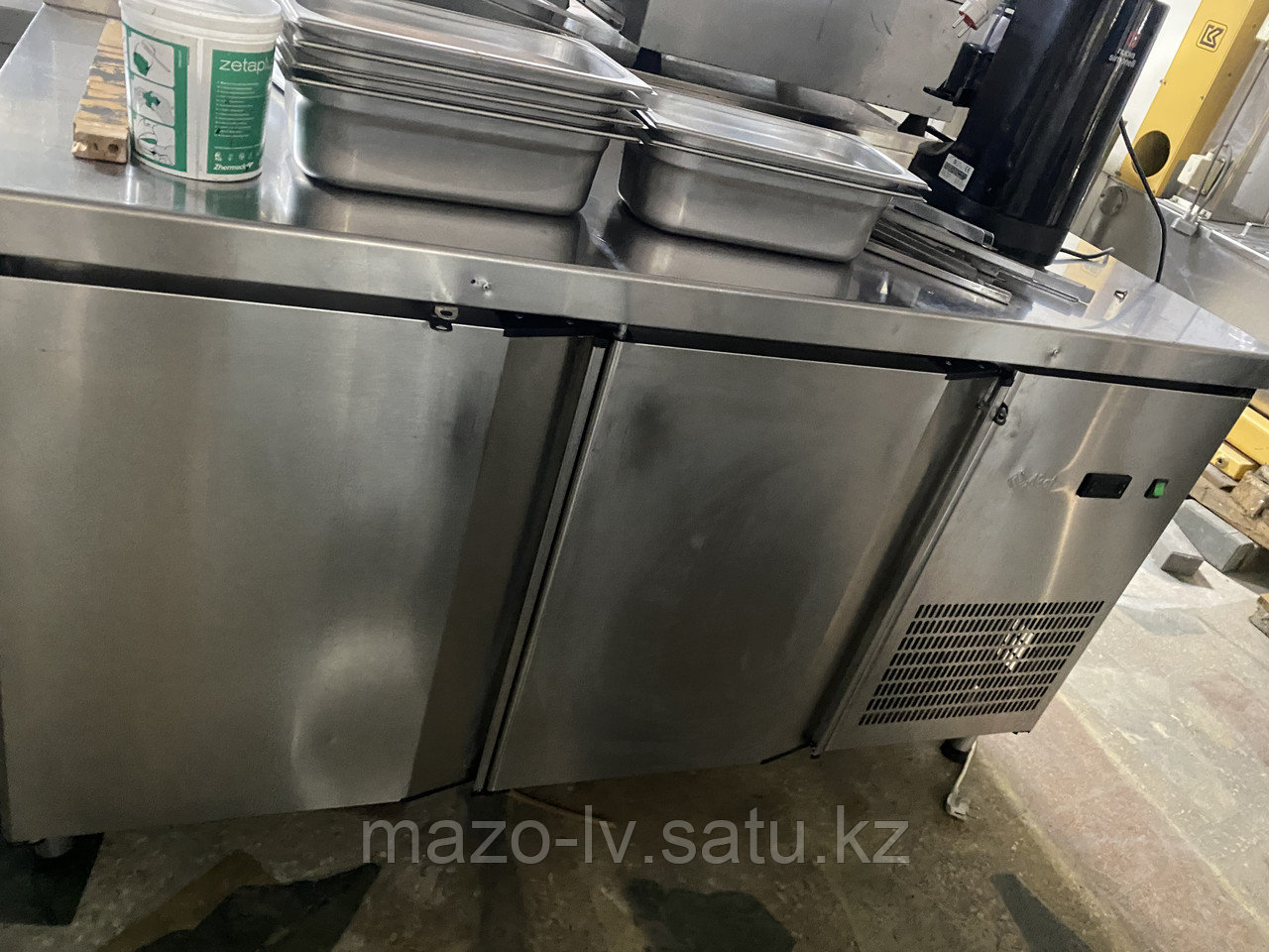 Стол холодильный Abat СХС-60-01 (две двери, борт) Б/У - фото 1 - id-p110543967