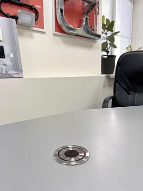 Shelbi Выдвижной-автоматический настольный розеточный блок на 2 розетки 200B, 1 USB, 1 Type-C, серебро, фото 4